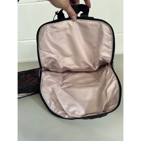 New nwt Tumi just in case backpack printed floral  purple black travel emergency - Picture 9 of 9